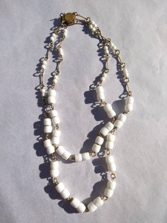 1950's milk glass bead, link chain, double strand… - image 6