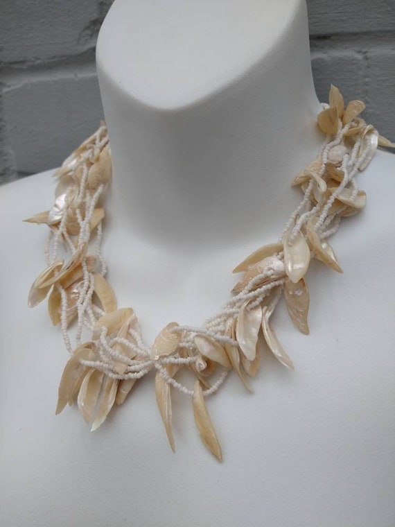 Vintage white seashell multi strand necklace - image 7