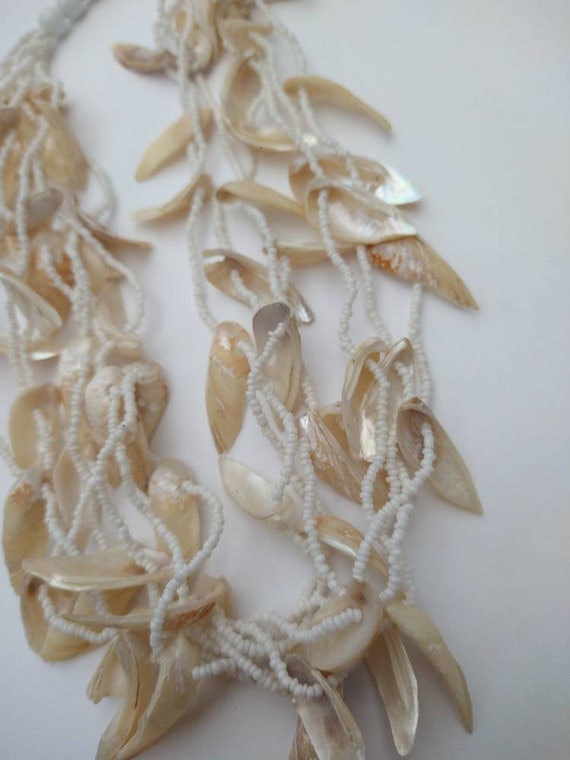 Vintage white seashell multi strand necklace - image 2