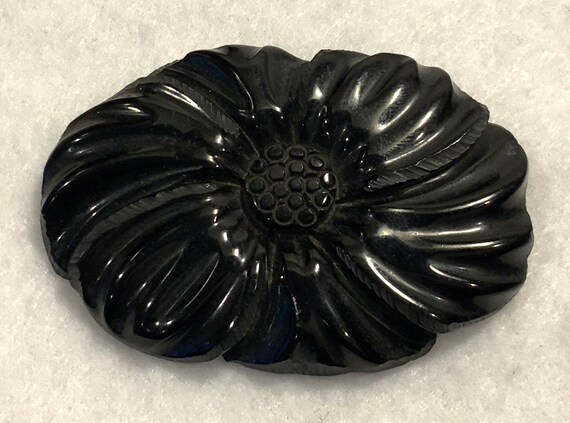 Vintage Art Deco Black Bakelite Flower Brooch. 19