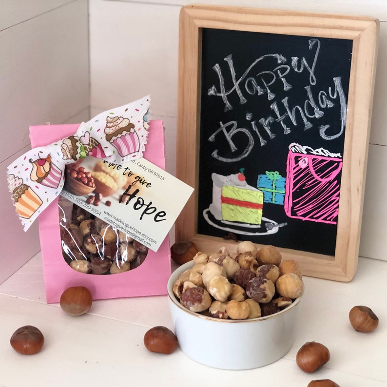 Happy Birthday YUMMY-licious Hazelnuts: Perfect HEALTHY Gift, Party Treat & Party Favor for Everyone you Appreciate GF,Low Carb,Keto Cupcake w/ Pink Bag