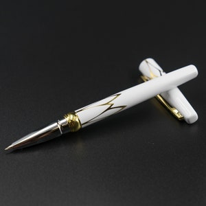 White & Gold Metal Fountain Pen | F Nib, Calligraphy Pen, Refillable, White Pen, Wedding Gift, Elegant, Drawing, Letter Writing Instrument