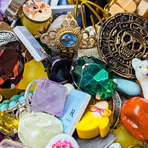 Tajemnicza łyżka konfetti wrony | Akcesoria Ren Faire Trinkets Crowcore Grab Bag i Spy Miniaturowe bibeloty Konfetti czarownicy Urok rdzenia goblina