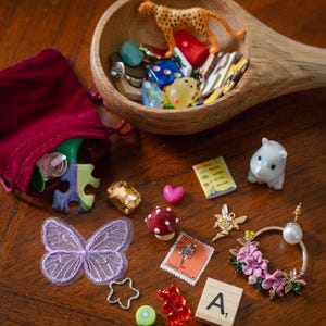 Crow Confetti Mystery Scoop | Ren Faire Accessories Crowcore Trinkets Grab Bag i spy Miniature Knick Knacks Witch Confetti Goblin Core Charm