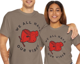 Camiseta unisex de algodón grueso con prensas de manitas para herramientas, idea de regalo con divertidas remeras de dibujos animados, remera humorística para él, remera de trabajador, remera con cita de manitas