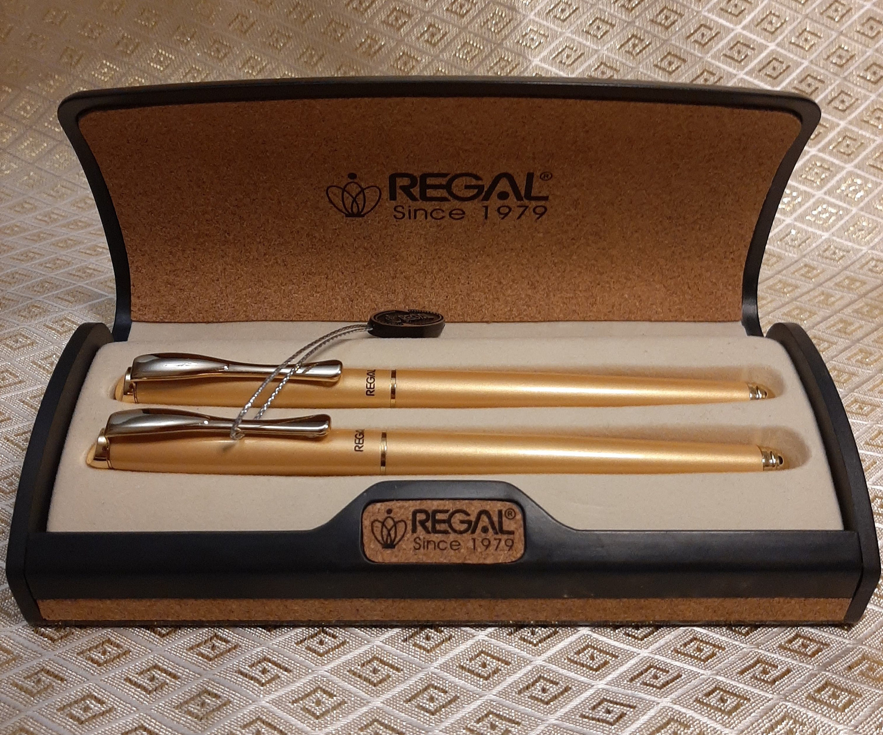 REGAL ゴールドメタルボールペン