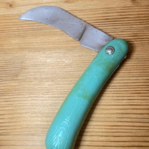Ympkniv för trädgårdsarbete. Tillverkad i Sovjet-Ukraina. Gammaldags Sovjetunionen från 1970-talet.