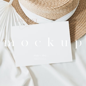 Wenskaart landschap mockup, minimalistische kaart mockup, horizontale kaart bruiloft mock up, stationaire mockup, kaart mockup Smart Object LC4