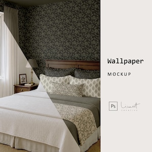 Könnte beinhalten: Ein Schlafzimmer-Mockup mit einem Bett mit einer weißen Steppdecke und gemusterten Kissen. Die dunkelgrüne Tapete hat ein florales Design. Der Text "Wallpaper MOCKUP" wird auf der rechten Seite des Bildes angezeigt.