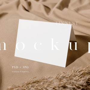 Mockup di carte pieghevoli per tende, mockup di biglietti di ringraziamento piegati minimalisti, mockup di cancelleria di nozze, mockup di carte bianche vuote, mockup di carte Boho 03