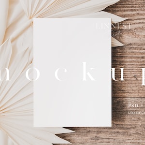 Grußkarte Mockup, 5x7 Karten Mockup Smart Object, Boho Karten Mockup Holz Hintergrund, Einladung Mockup, Stationary Mockup 030