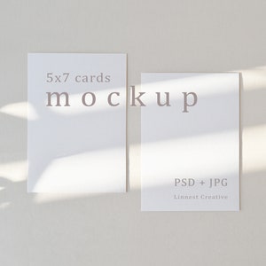 5x7 " kaarten mockup voor bruiloft uitnodigingen en wenskaarten, minimalistische lege witte kaart, bruiloft briefpapier mockup, partij uitnodiging sjabloon