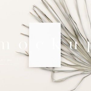5 x 7" kaart mockup, minimalistische lege witte kaart, bruiloft briefpapier mockup, wenskaart mockup, moderne boho neutrale tinten kaart mockup LC6