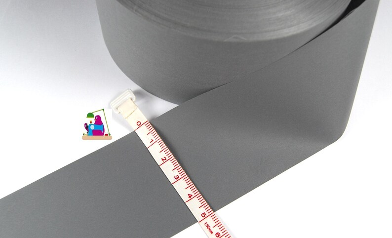 Reflekorband reflektierend
Breite 50mm
leuchtet im Dunkel
Farbe grau