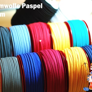 Baumwolle Paspel Paspelband 10mm
Farben
dunkelgrau hellblau rot gelb petrol
royalblau weinrot dunkelblau