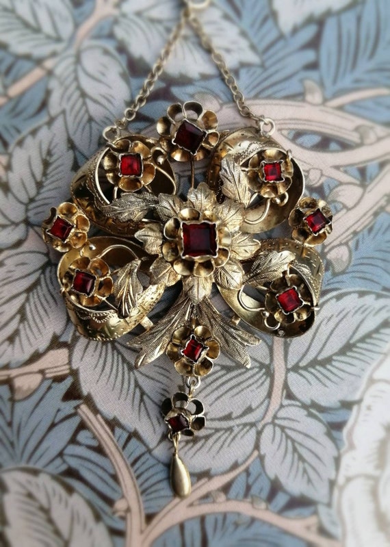 Antique English Victorian Ruby Paste Garland Neckl