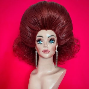 BIENENSCHMUCK POMPADOUR PERÜCK SPITZEN-Drag-Queen Perücke Beehive Halb-Hochsteckfrisur 1960er Lockig Auburn Schwarz Blond Weiß Pinup Retro Vintage Kostüm-Party