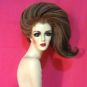 Hairspray wigs store