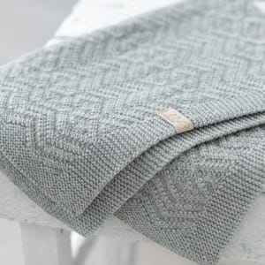 Breipatroon babydeken chevron – eenvoudig breien en averechts – instructies in ENG, DE, FR