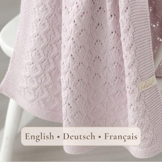 Easy Lace Knitted Blanket Pattern: Beginner-Friendly Throw Instructions in EN DE FR
