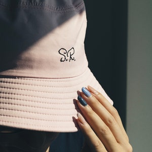 BUCKET HAT // Embroidered bucket hat with initials minimalist old school 90&#39;s, inspiring, summer VSCO girl, Gift for her