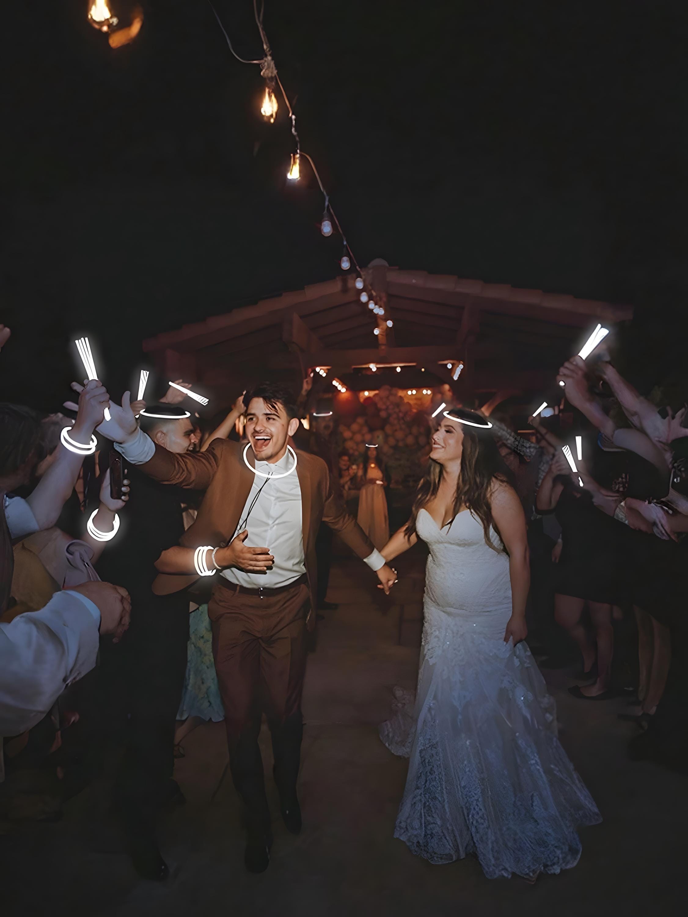 HOCHZEIT / LICHTARMBAND 20 cm weiße Leuchtstäbe für die Hochzeit, 10–12 Stunden Batterielaufzeit, Partydekoration für Braut und Bräutigam