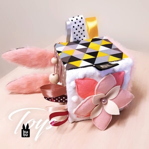 Cube sensoriel Bunny Girl | Bloc sensoriel Cadeau baby shower Jouet Montessori pour bébé Endormissement Jeu silencieux Cadeau nouveau-né Motricité Bloc mou