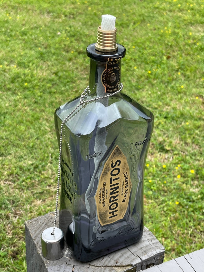 Torche de patio en bouteille recyclée de Tequila de baril noir de Hornitos image 2