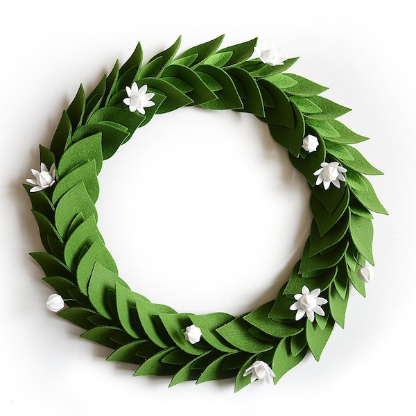 Felt Pansy wreath with leaves main image 1