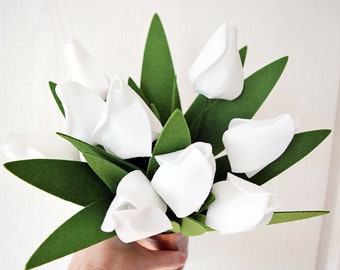 Weiße Tulpen, 9 Blumen, Filzblumen, handgemachte Filzblumen, immer Blumen, fertiger Blumenstrauß, Kunstblumen, Filzstrauß, Kunstblumen