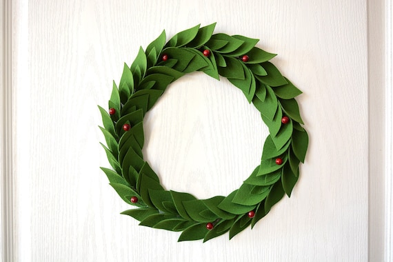 Christmas Wreath, Leaves and berries, Christmas Garland, New Year, Transformer, Holidays, Felt Garland, Table setting, Fireplace garland