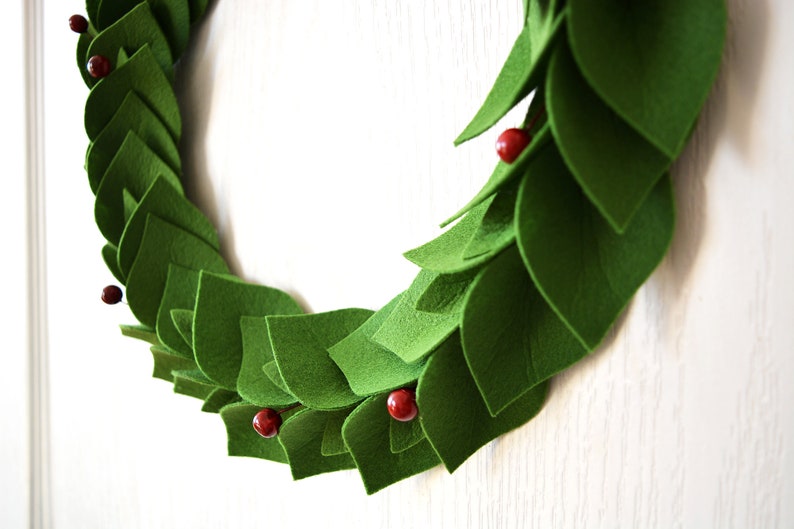 Christmas Wreath, Leaves and berries, Christmas Garland, New Year, Transformer, Holidays, Felt Garland, Table setting, Photo prop, Backdrop image 5