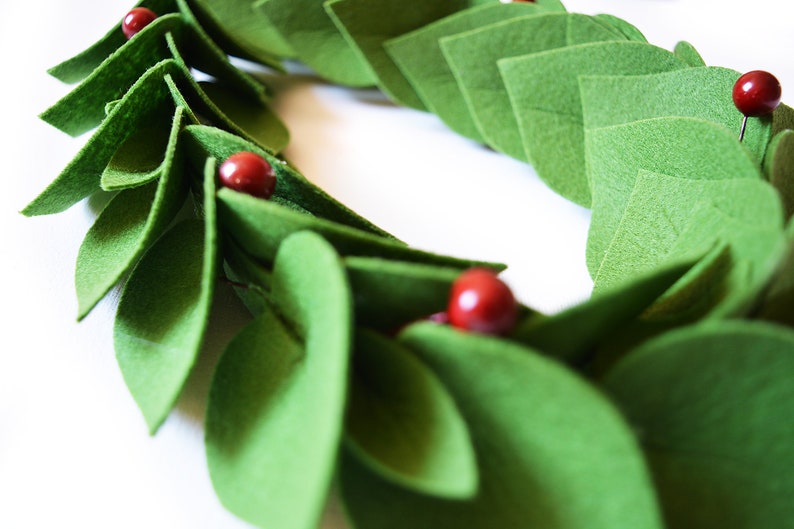 Christmas Wreath, Leaves and berries, Christmas Garland, New Year, Transformer, Holidays, Felt Garland, Table setting, Photo prop, Backdrop image 8