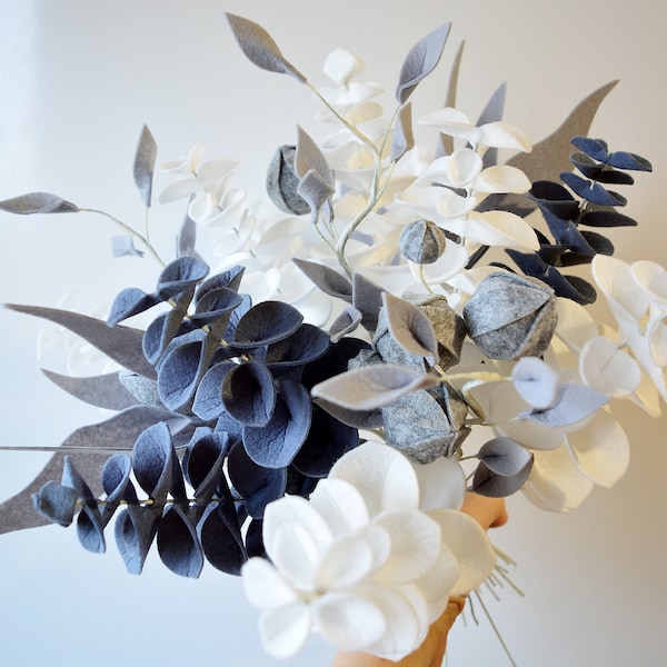 Monochrome Bouquet, White Eucalyptus, Gray leaves, Melange, Winter, Felt Flowers, Handmade, Artificial flowers