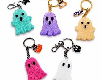 Handmade Resin Ghost Keychain: Spooky Halloween Bag Charm