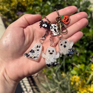 Handmade Resin Ghost Keychain with Charm | Cute Spooky Halloween Keychain | Medium Ghost Bag Charm Gift