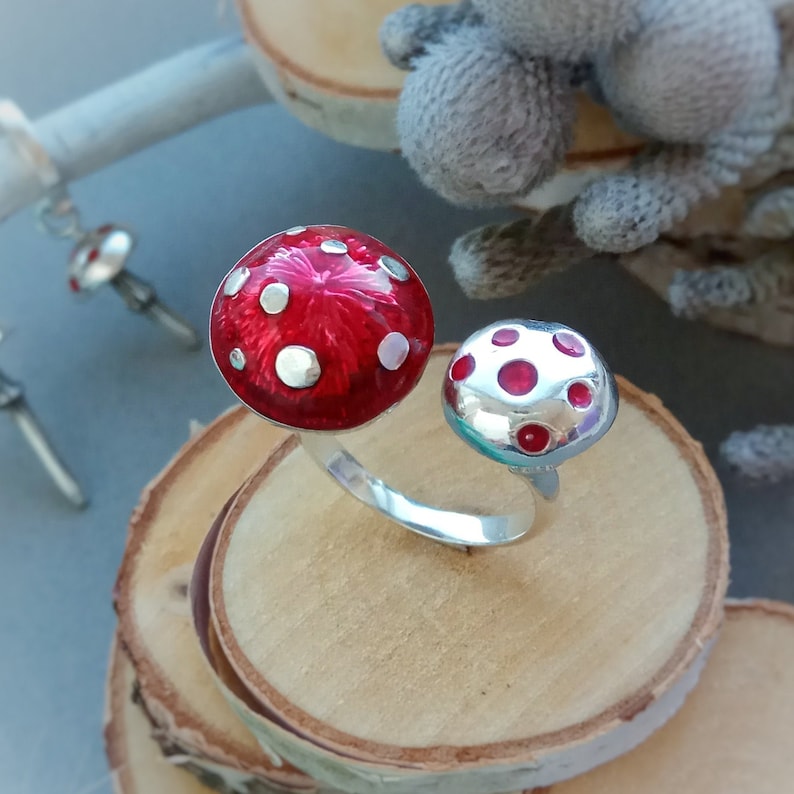 Mushroom Ring Made To Order Nature Inspired Jewlery custom made mushroom jewelry Ring with Mushrooms Forest ring for women under 30