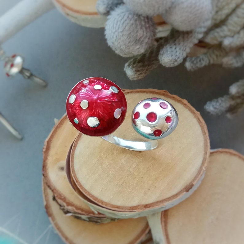 Mushroom Ring Made To Order Nature Inspired Jewlery custom made mushroom jewelry Ring with Mushrooms Forest ring for women under 30