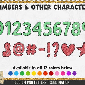 Pu&ograve; includere: Un set di lettere e numeri PNG da 300 DPI in uno stile disegnato a mano. I numeri da 0 a 9 sono mostrati in verde, e altri caratteri includono l'ampersand, la chiocciola, il cancelletto, il trattino, il punto esclamativo, il punto interrogativo, il cuore e la stella. I caratteri sono disponibili in 12 colori.