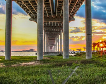 Bajo el puente Ravenal