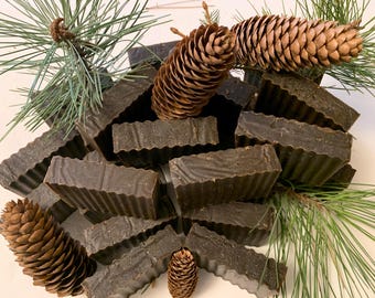 PINE TAR, Olive oil, Shea Butter, Sunflower oil, Coconut oil, Beeswax, Tea Tree Essential Oils