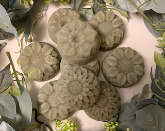 Shampoo NETTLE Bar Soap, Coconut oil, Olive oil, Castor oil, Shea Butter, Sunflower Oil, Beeswax, Rosemary, Peppermint Essential oils,