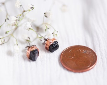 Black Tourmaline earrings - raw copper - unique jewel - handmade - natural stone crystals