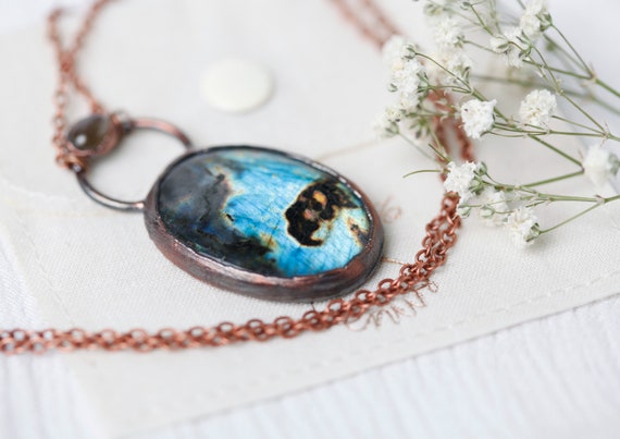 Necklace Spectrolite, Labradorite & Patinated Copper - Natural Stone Jewelry - Boho Inspiration
