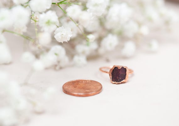 Natural Garnet Ring in Raw Copper - Size FR52 / US6 - Natural Stone Jewelry - Electroformed Copper Ring - Handmade Gift