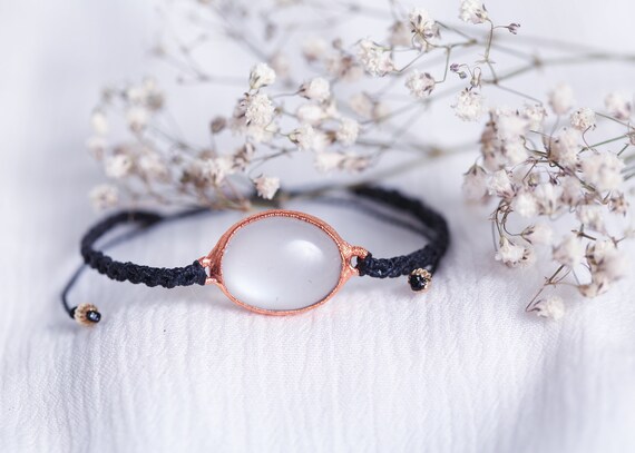 Raw copper Moonstone bracelet & woven waxed cord - Macramé Moonstone bracelet - adjustable bracelet - unique jewel -