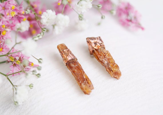 Cyanite Raw Orange Ear nails - Copper jewelry - Cyanite ear fleas - Unique earrings - Natural stone gift