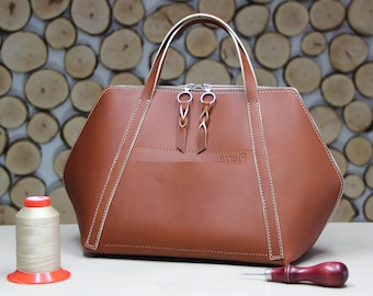 handmade modern leather handbag, small handle bag made of cognac-coloured leather