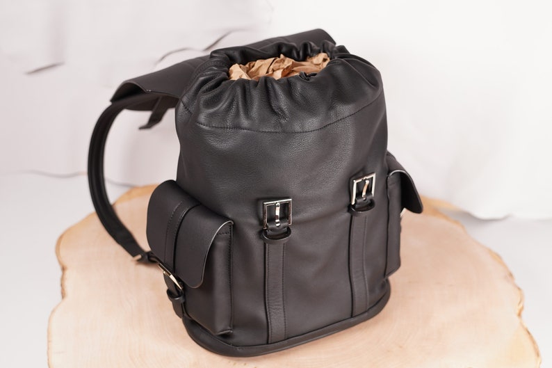 Small leather backpack in alpin style image 6