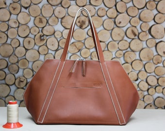 Handmade handbag in cognac-coloured leather or alternatively in dark blue or khaki green leather, handmade handle bag